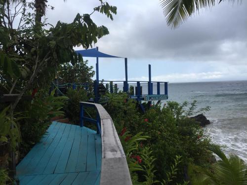 The Hill B&B (El Morro Hosteria) in Bahia Solano (Choco) The Hill B&B (El Morro Hosteria) in Bahia Solano (Choco)