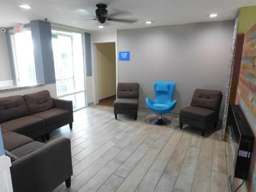 Лобби, Days Inn by Wyndham Des Moines-West Clive in Клайв (Айова) Лобби, Days Inn by Wyndham Des Moines-West Clive in Клайв (Айова)