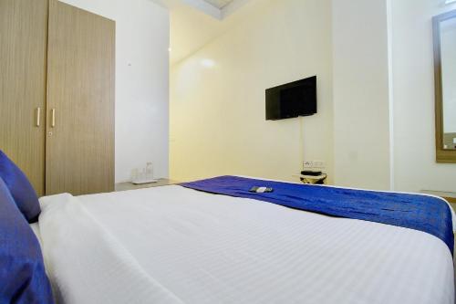 This photo about OYO 3547 Raj Guru Residency shared on HyHotel.com