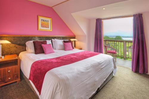 Loch Lomond Waterfront Luxury Lodges in Balmaha Loch Lomond Waterfront Luxury Lodges in Balmaha