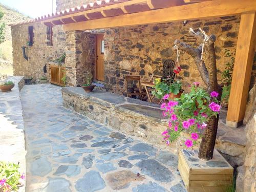 Балкон, REFÚGIO DO RAPOSO/CASA VEGA (REFUGIO DO RAPOSO/CASA VEGA) in Марван Балкон, REFÚGIO DO RAPOSO/CASA VEGA (REFUGIO DO RAPOSO/CASA VEGA) in Марван
