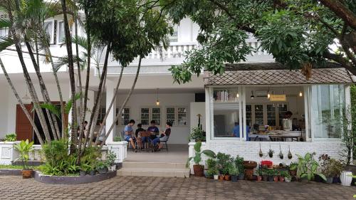 Restaurant, DoubleTree House in Nawarat Restaurant, DoubleTree House in Nawarat