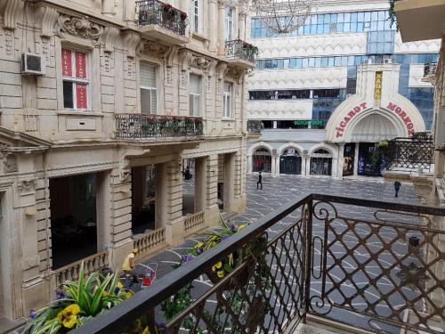 This photo about Fountain Square shared on HyHotel.com