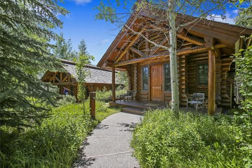 This photo about Abode at Moosehead Cabin shared on HyHotel.com