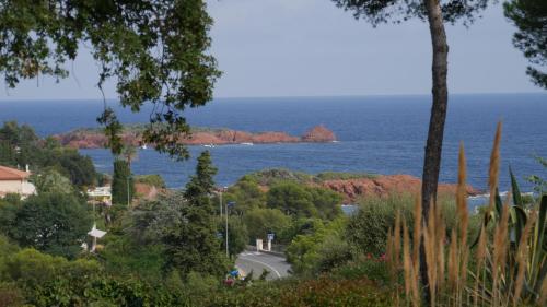 Bastidon Vue Mer in La Baumette Bastidon Vue Mer in La Baumette