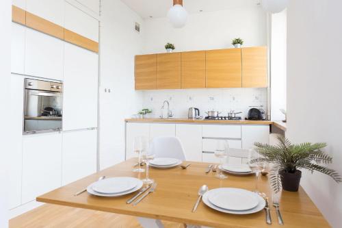 Stylish apartment on Nezavisimosti 29 in Tsentralny Negyed Stylish apartment on Nezavisimosti 29 in Tsentralny Negyed