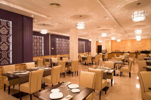 Restaurant, Sky Casa Airport in Nouaceur Restaurant, Sky Casa Airport in Nouaceur
