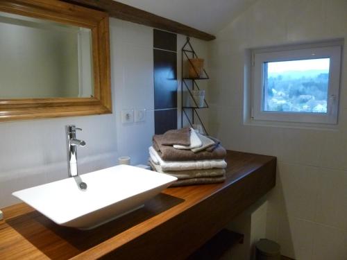 Fürdőszoba, Bluets et Brimbelles in Saales Fürdőszoba, Bluets et Brimbelles in Saales