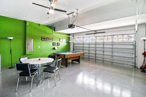 This photo about 6 bedrooms home - Champions Gate shared on HyHotel.com