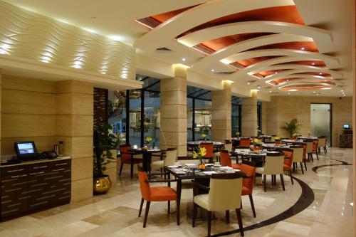 Eten en drinken, The Suryaa Hotel New Delhi in New Delhi and NCR Eten en drinken, The Suryaa Hotel New Delhi in New Delhi and NCR