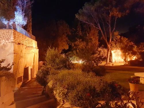 Jardín, Hotel Belesso in Fontvieille Jardín, Hotel Belesso in Fontvieille
