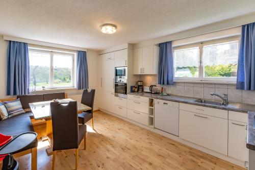 Ferienwohnung Metzler - Blick auf die Berge in โกฟิส Ferienwohnung Metzler - Blick auf die Berge in โกฟิส