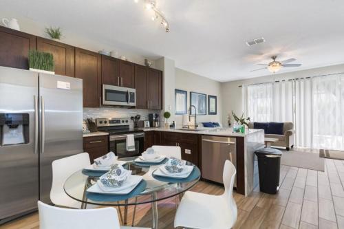 在meiguo.com看到的Villa Encantada - Windsor Palms的介绍图片