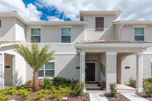 在meiguo.com看到的VIlla Kerpen - Storey Lake的介绍图片