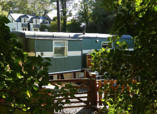 Hotel Showman's Wagon at Coed Cae