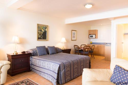 Commodores Lodge in Russell Commodores Lodge in Russell