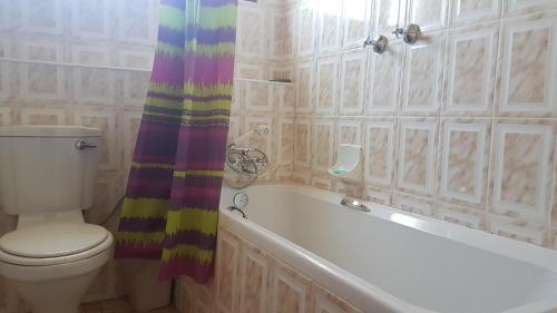 Baño, Maoni Guest House in Blantyre Baño, Maoni Guest House in Blantyre