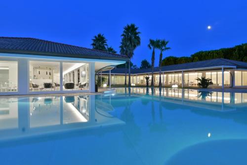 This photo about Paestum Inn Beach Resort shared on HyHotel.com