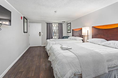 在meiguo.com看到的Golden Isles Inn & Suites的介绍图片