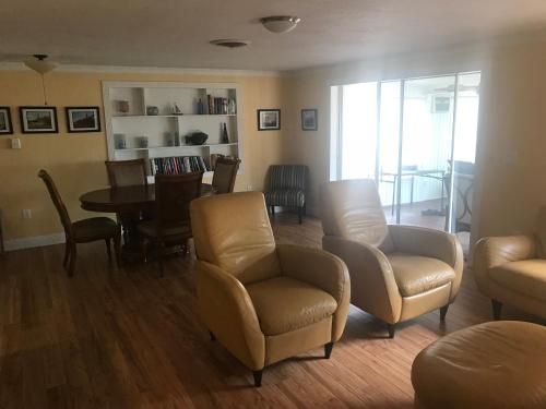 1711 Manatee Drive (Beautiful Lake House) in Sebring (FL) 1711 Manatee Drive (Beautiful Lake House) in Sebring (FL)