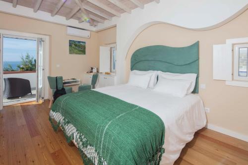 This photo about Chalet O Amorzinho Sintra Praia shared on HyHotel.com