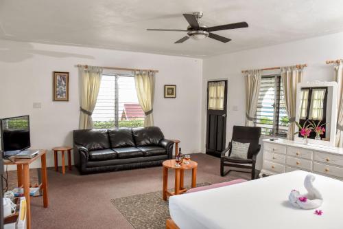 Beyond Sunset Resort & Villas in Treasure Beach Beyond Sunset Resort & Villas in Treasure Beach