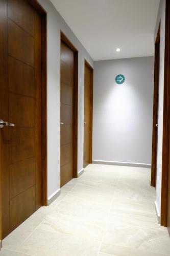 Shower, izZzleep Aeropuerto Terminal 2 in Mexico City Shower, izZzleep Aeropuerto Terminal 2 in Mexico City