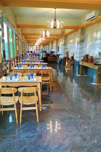 Restaurant, Rainbow Hill House彩虹山舍 in Xinshe District Restaurant, Rainbow Hill House彩虹山舍 in Xinshe District