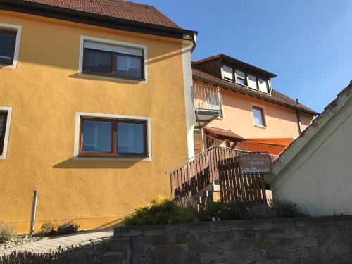 Urlaub auf dem Bauernhof Zeller in Wolframs-Eschenbach Urlaub auf dem Bauernhof Zeller in Wolframs-Eschenbach