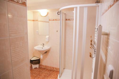 Bathroom, Chata Bajama in Bedrichov U Jablonce Nad Nisou Bathroom, Chata Bajama in Bedrichov U Jablonce Nad Nisou