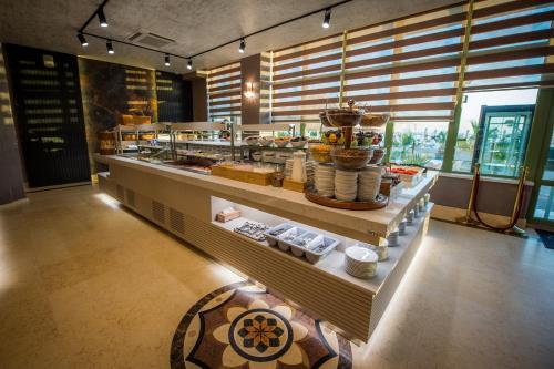 طعام و مشروبات, Hotel Malibu in Mamaia Beachfront طعام و مشروبات, Hotel Malibu in Mamaia Beachfront