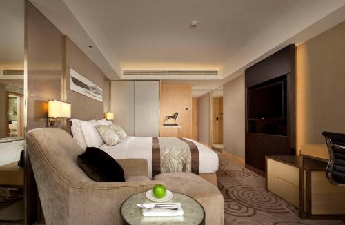 Royal Garden Hotel in Tsim Sha Tsui Royal Garden Hotel in Tsim Sha Tsui