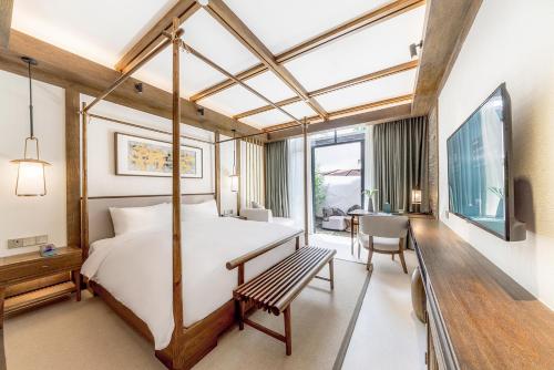 This photo about Mount Qingcheng Grand Hotel shared on HyHotel.com