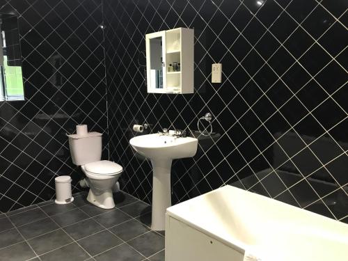 This photo about The Sycamore Inn shared on HyHotel.com