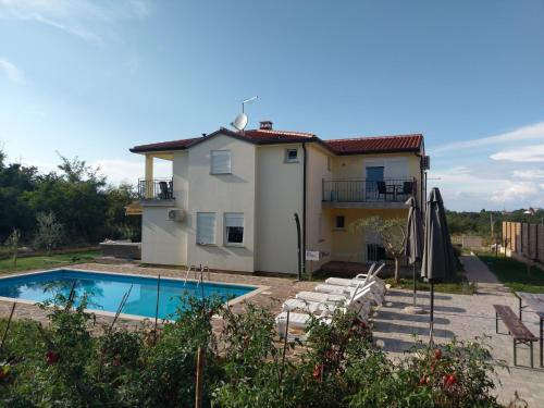 Apartment Adriatic in Murine Apartment Adriatic in Murine