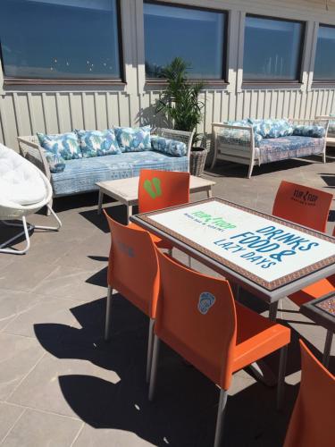 This photo about FlipFlop Beach Bar & Rooms shared on HyHotel.com