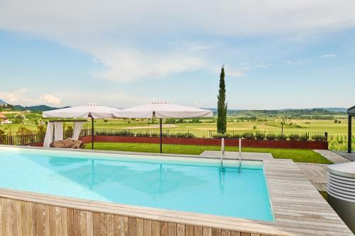 مسبح, Gredic Heritage Residences in Ceglo مسبح, Gredic Heritage Residences in Ceglo