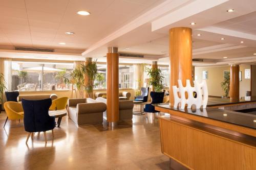 ردهة, فندق إتش توب بيندا بالاس (Hotel H TOP Pineda Palace) in Pineda de Mar ردهة, فندق إتش توب بيندا بالاس (Hotel H TOP Pineda Palace) in Pineda de Mar