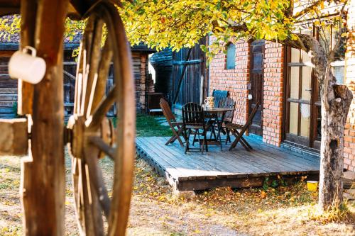 حديقة, Barn guesthouse / Csűr vendégház (Barn guesthouse / Csur vendeghaz) in Durau حديقة, Barn guesthouse / Csűr vendégház (Barn guesthouse / Csur vendeghaz) in Durau