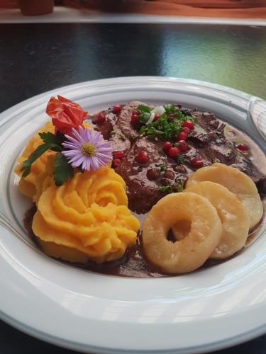 طعام و مشروبات, Waldhotel Kurfurst in Kaisersesch طعام و مشروبات, Waldhotel Kurfurst in Kaisersesch