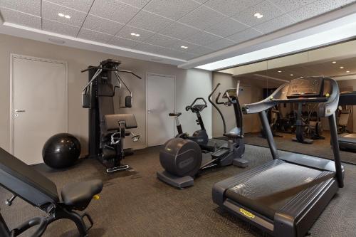 Fitness center, Auteuil Tour Eiffel Hotel in 16th - Trocadero Fitness center, Auteuil Tour Eiffel Hotel in 16th - Trocadero