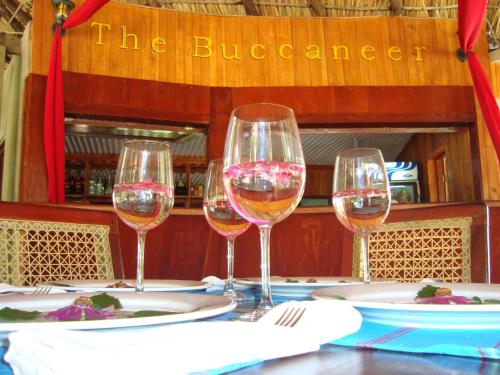 Ресторан, Paraiso Beach Hotel in Корн Айленд Ресторан, Paraiso Beach Hotel in Корн Айленд