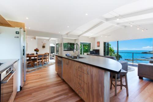 Facilities, Beachfront Enclosure Bay - Waiheke Unlimited in Waiheke Island Facilities, Beachfront Enclosure Bay - Waiheke Unlimited in Waiheke Island