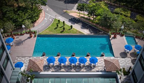 Swimming pool, Royale Chulan Damansara near KidZania Kuala Lumpur Swimming pool, Royale Chulan Damansara near KidZania Kuala Lumpur