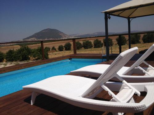 Noach Batavor in Kfar Kisch Noach Batavor in Kfar Kisch