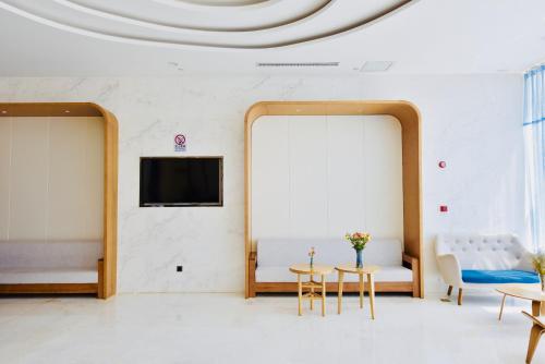 This photo about Kunming Xinyue Jinxi Hotel shared on HyHotel.com