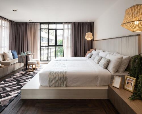 Warm Window Silom in Bangkok Warm Window Silom in Bangkok