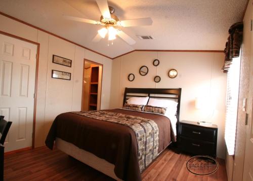 Eagle Ford Village Suites in Dilley (TX) Eagle Ford Village Suites in Dilley (TX)