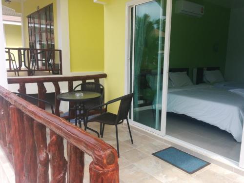 Facilities, Thipburee Resort in Sichon Facilities, Thipburee Resort in Sichon