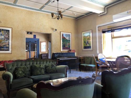 Clarendon Motel and Guesthouse in Blue Mountains Clarendon Motel and Guesthouse in Blue Mountains